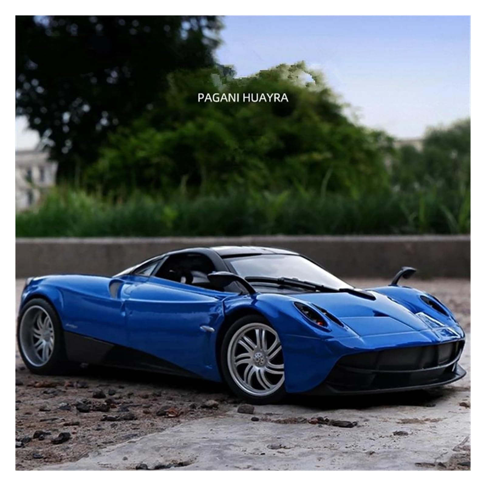 Amazon.co.jp: Display Cars 1:24 パガーニ ウアイラ 合金スポーツカー